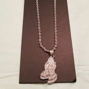 SILVER ROPE CHAIN W/PRAYING HANDS